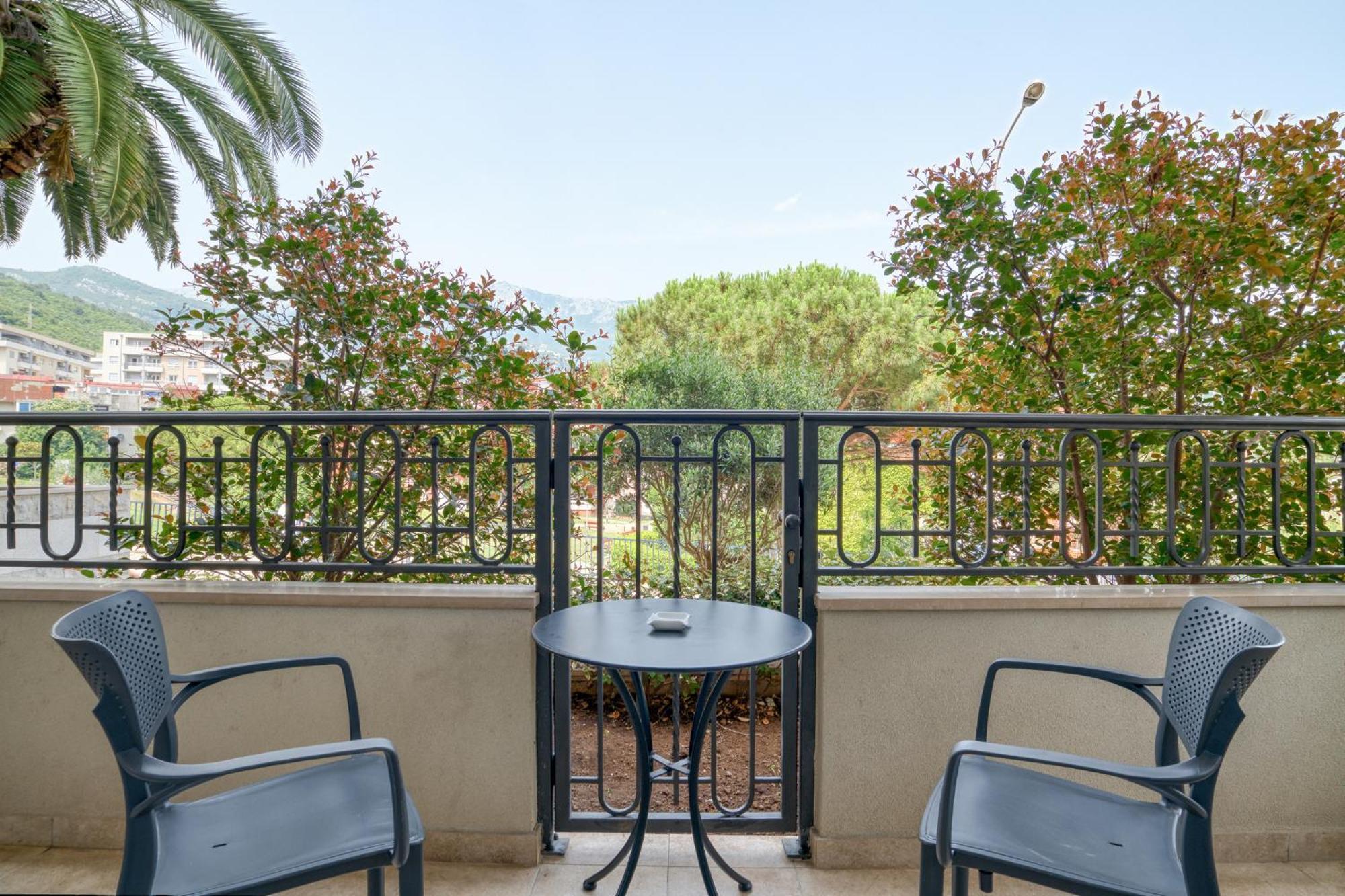 Ap Royal Oak - 2 Bedroom Apartment In Budva Ngoại thất bức ảnh