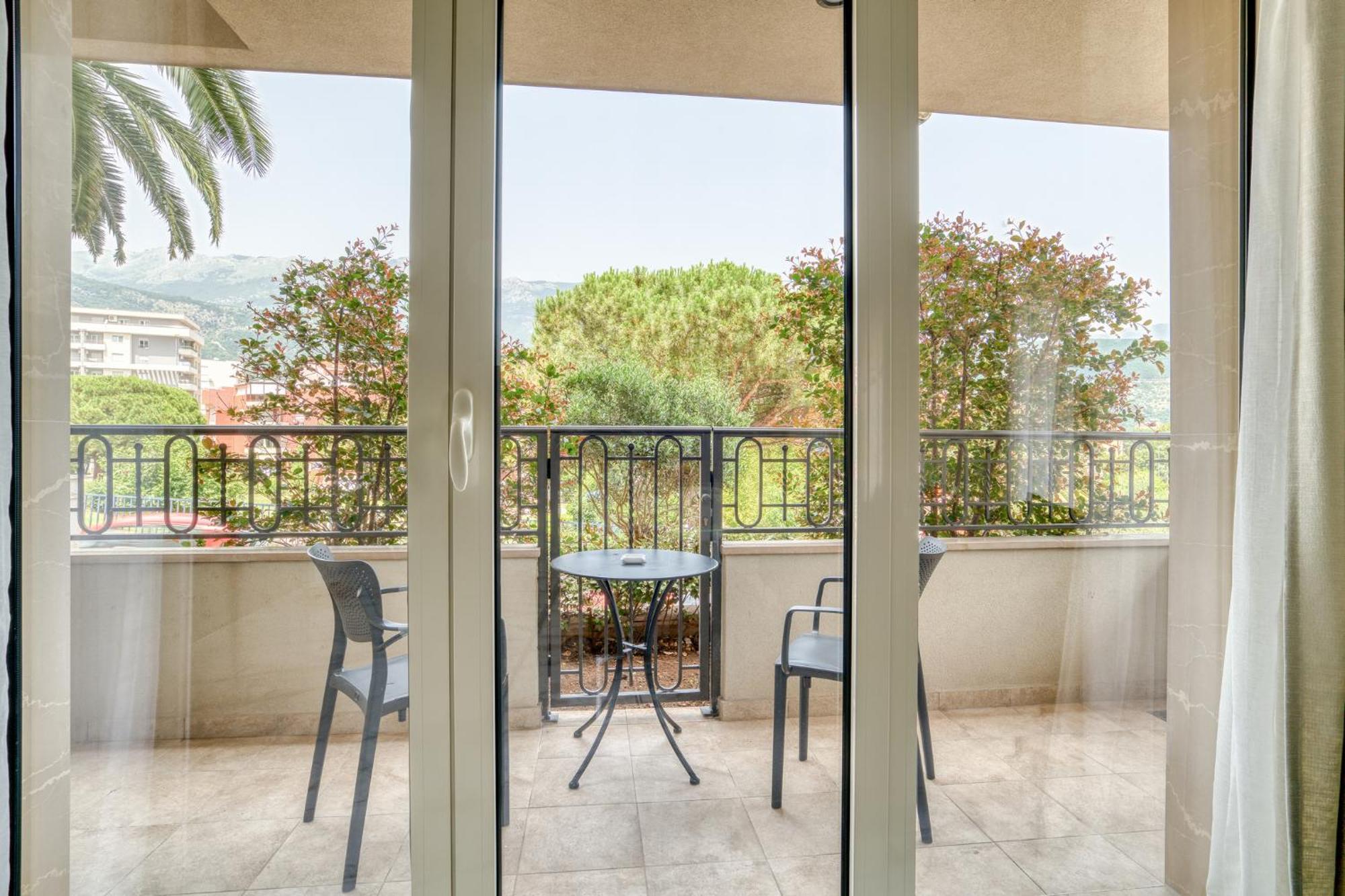 Ap Royal Oak - 2 Bedroom Apartment In Budva Ngoại thất bức ảnh
